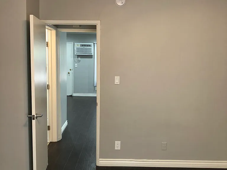 822 N Mariposa Ave — Photo 5