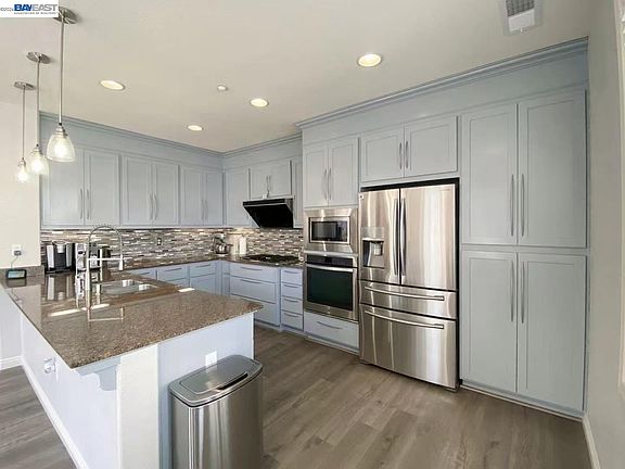 3rd image of 4685 Rimini Ct