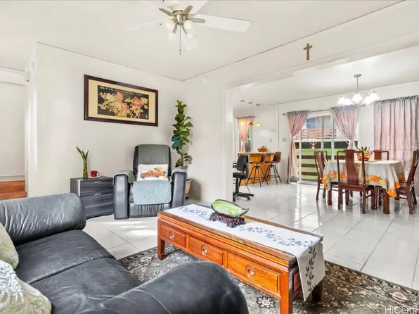 98-1375 Nola St #A33, Pearl City, HI 96782