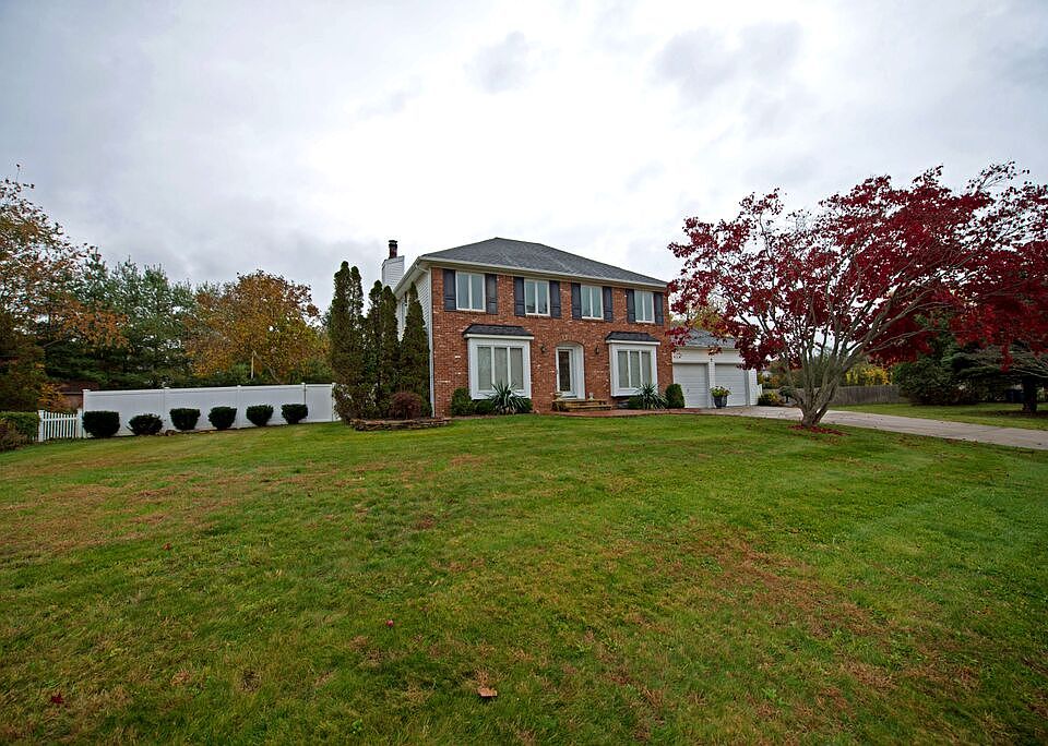 1st image of 7 Westwood Ave
