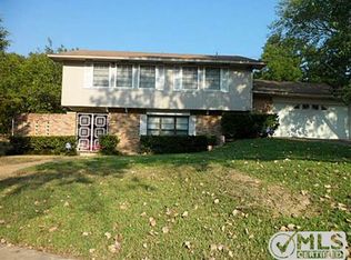 818 Walter Hill Dr, Grand Prairie, TX 75050