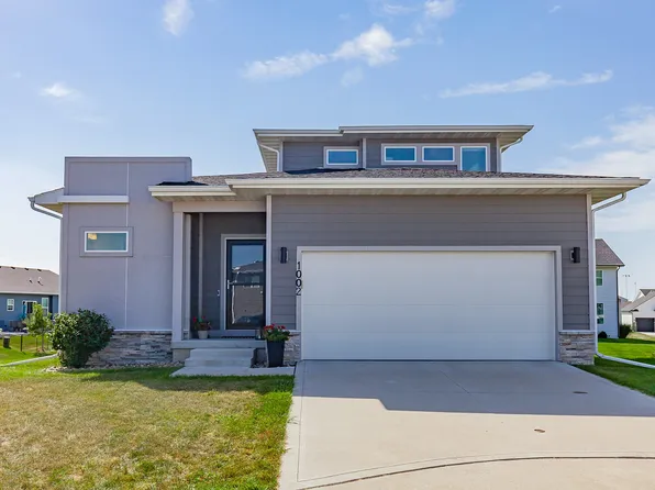 1002 NE 14th St, Grimes, IA 50111