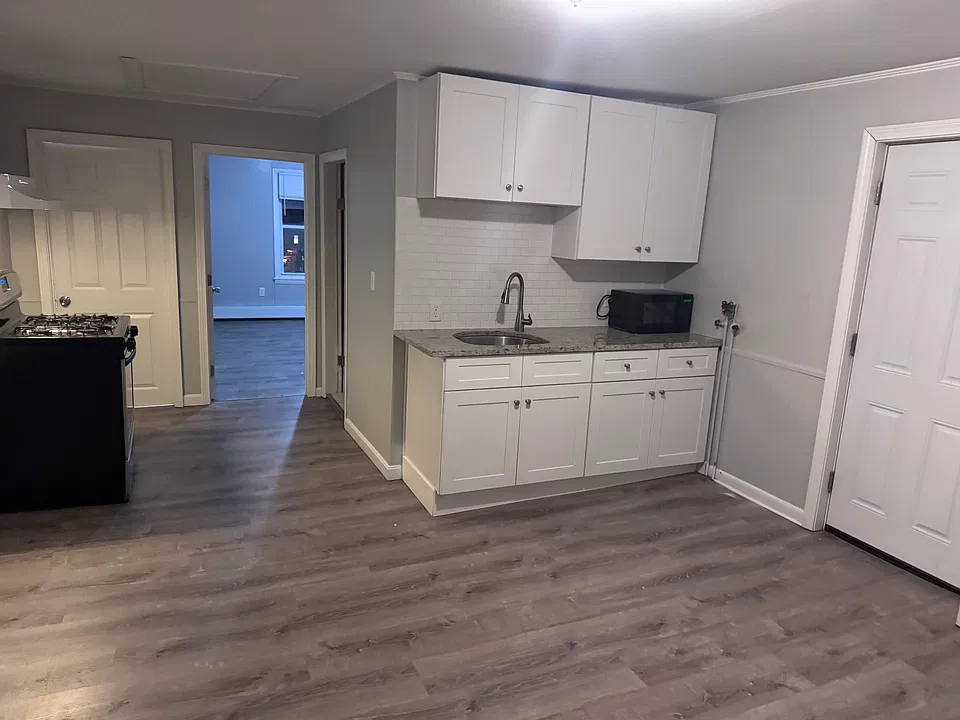 34 Willie St #3
