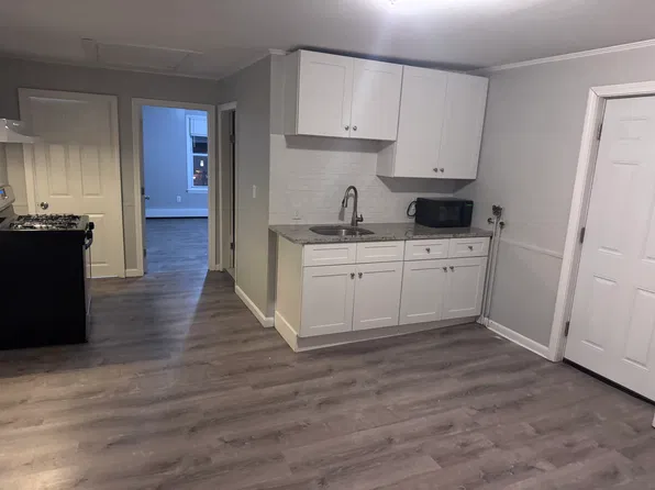 34 Willie St #3, Lowell, MA 01854