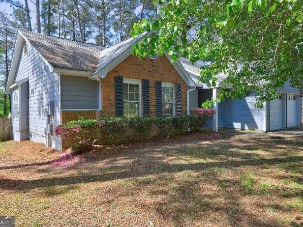 9689 Pintail Trl, Jonesboro, GA 30238