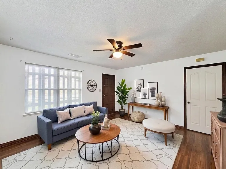 409 N Parrish St — Photo 3