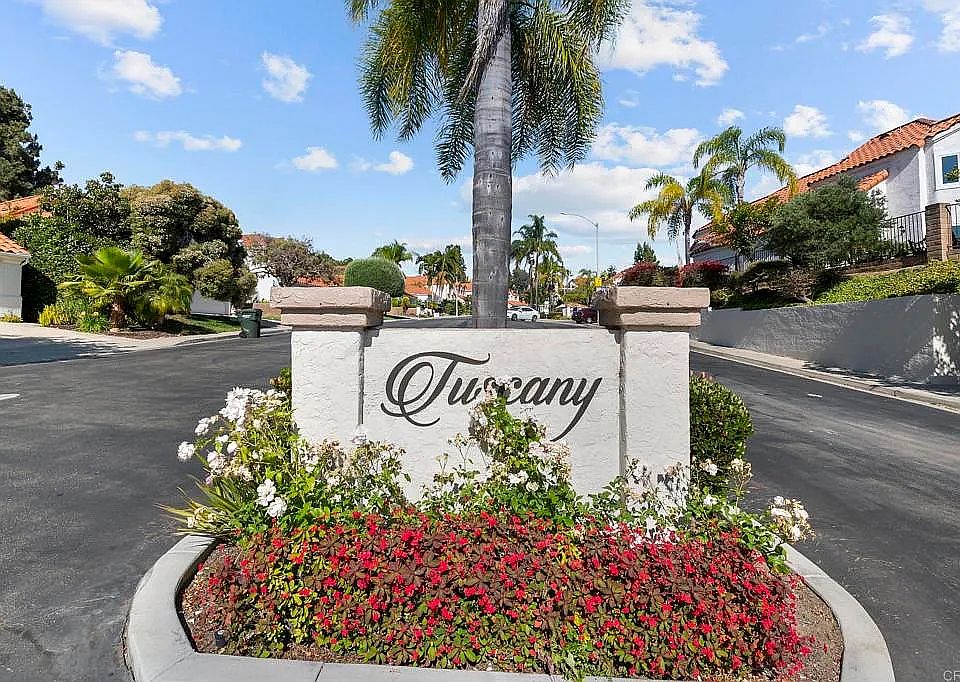 Neighborhood entrance
