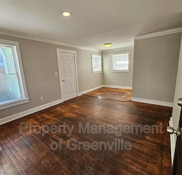 5 Pacific Ave — Photo 3