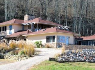 19197 River Rd, Athens, OH 45701