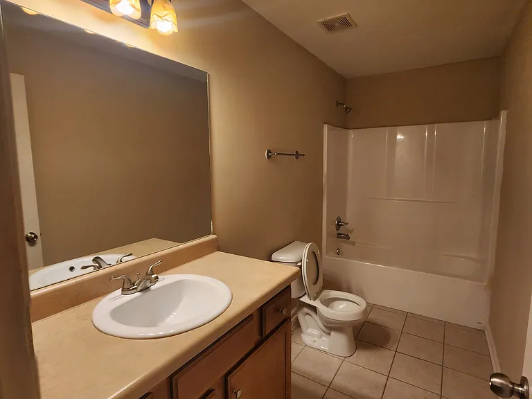 239 Ruth St #16 — Photo 9
