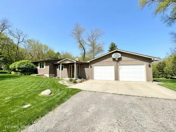 2 Nakota Dr NE, Spicer, MN 56288