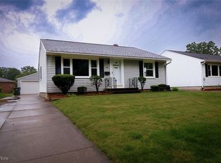 218 Hollywood Ave, Cuyahoga Falls, OH 44221