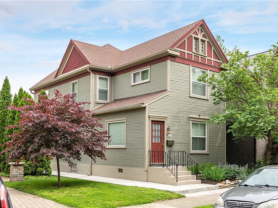 1st image of 247 Park Dr