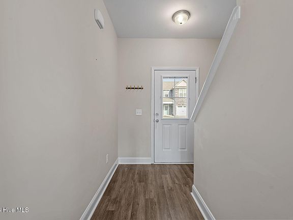 4th image of 349 S Stingray Lane