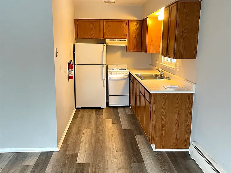 927 W Shiawassee St #2-12 — Photo 4