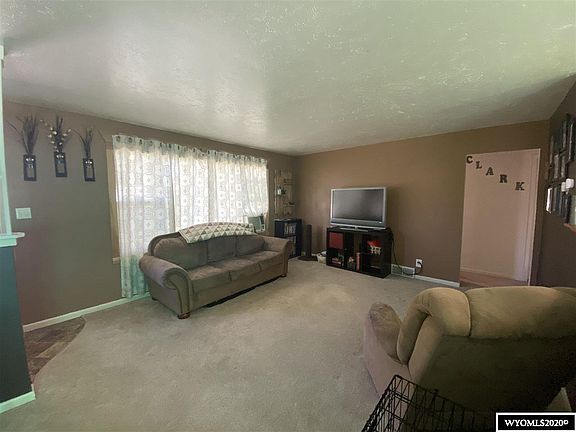 4th image of 820 S 12th St