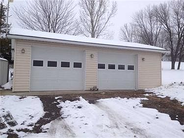 2nd image of 304 Mushroom Farm Rd