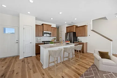10298 Birchwood Cir Photo 1