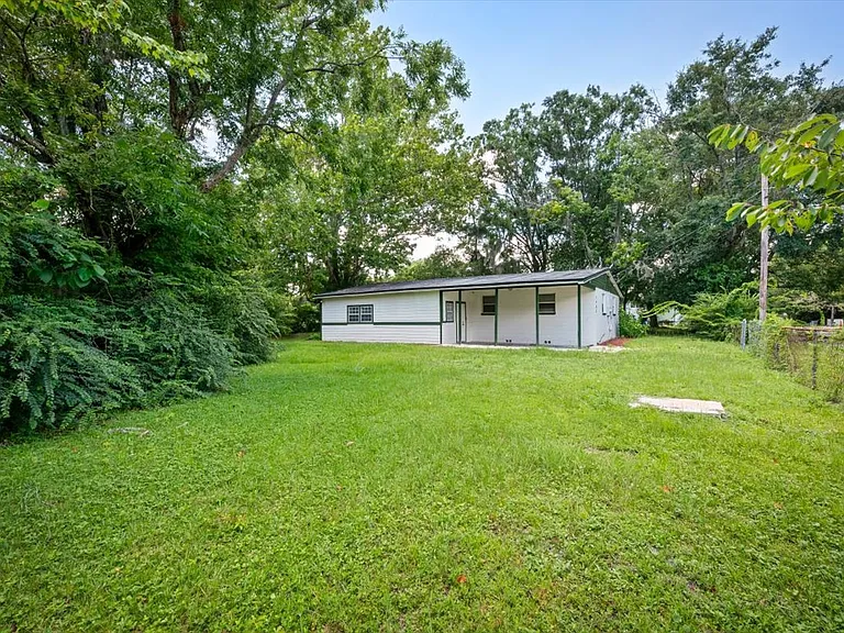 7903 New Kings Rd — Photo 22
