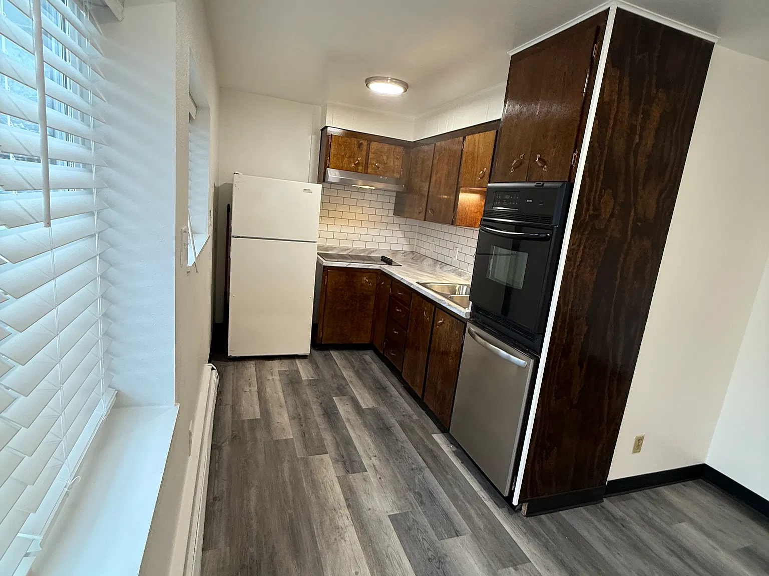 1 bed, 650 sqft, $1,300 — Photo 2