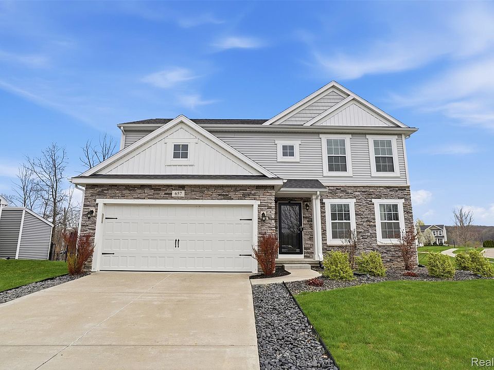 1st image of 657 Autumn Valley Dr