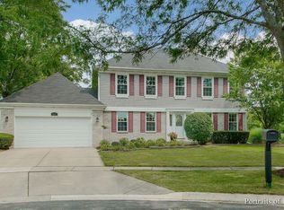1057 Woodlake Dr, Carol Stream, IL