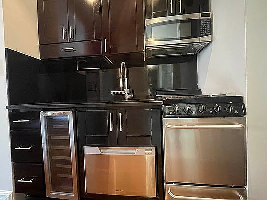 4th image of 250 Mott St APT 14
