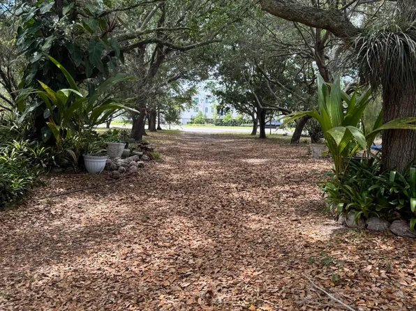 4390 S Jog Road, Greenacres, FL 33463