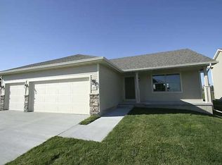 203 87th St, West Des Moines, IA 50266