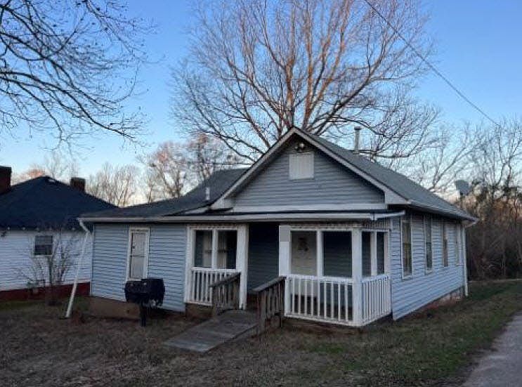 1st image of 55 Maple St