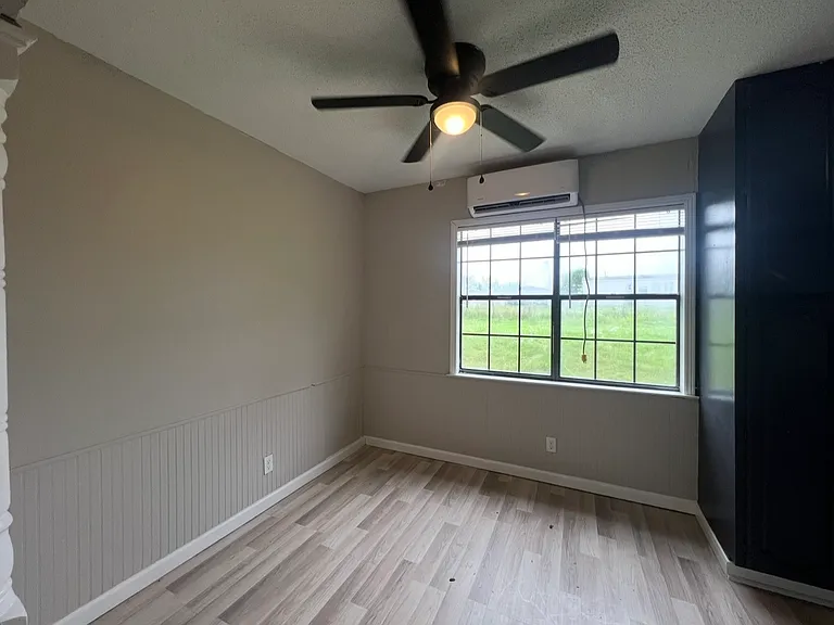 8368 Bay Dr — Photo 5
