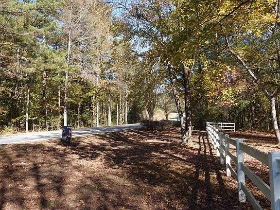 4th image of 2200 E Lake Rd
