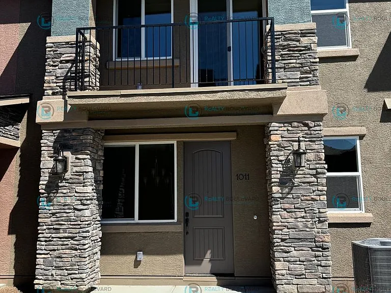 1011 Middle Gate Rd — Photo 2