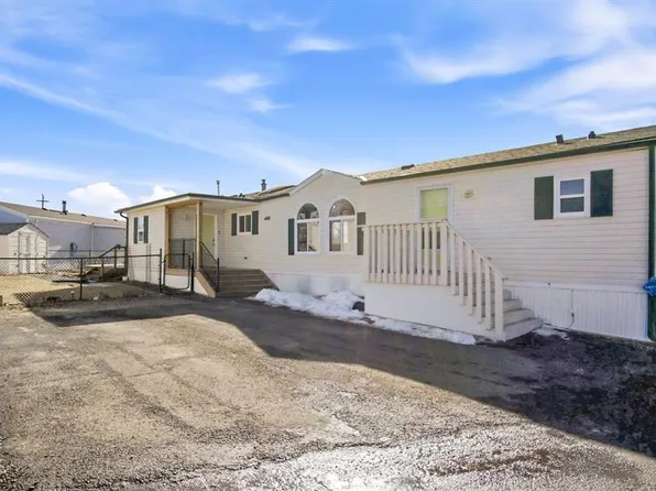 5800 46th St #22, Olds, AB T4H 1G7