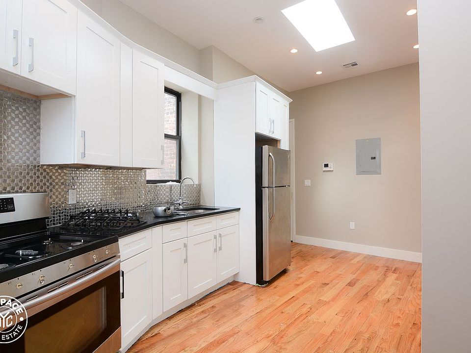 1st image of 1809 Saint Johns Pl #3A