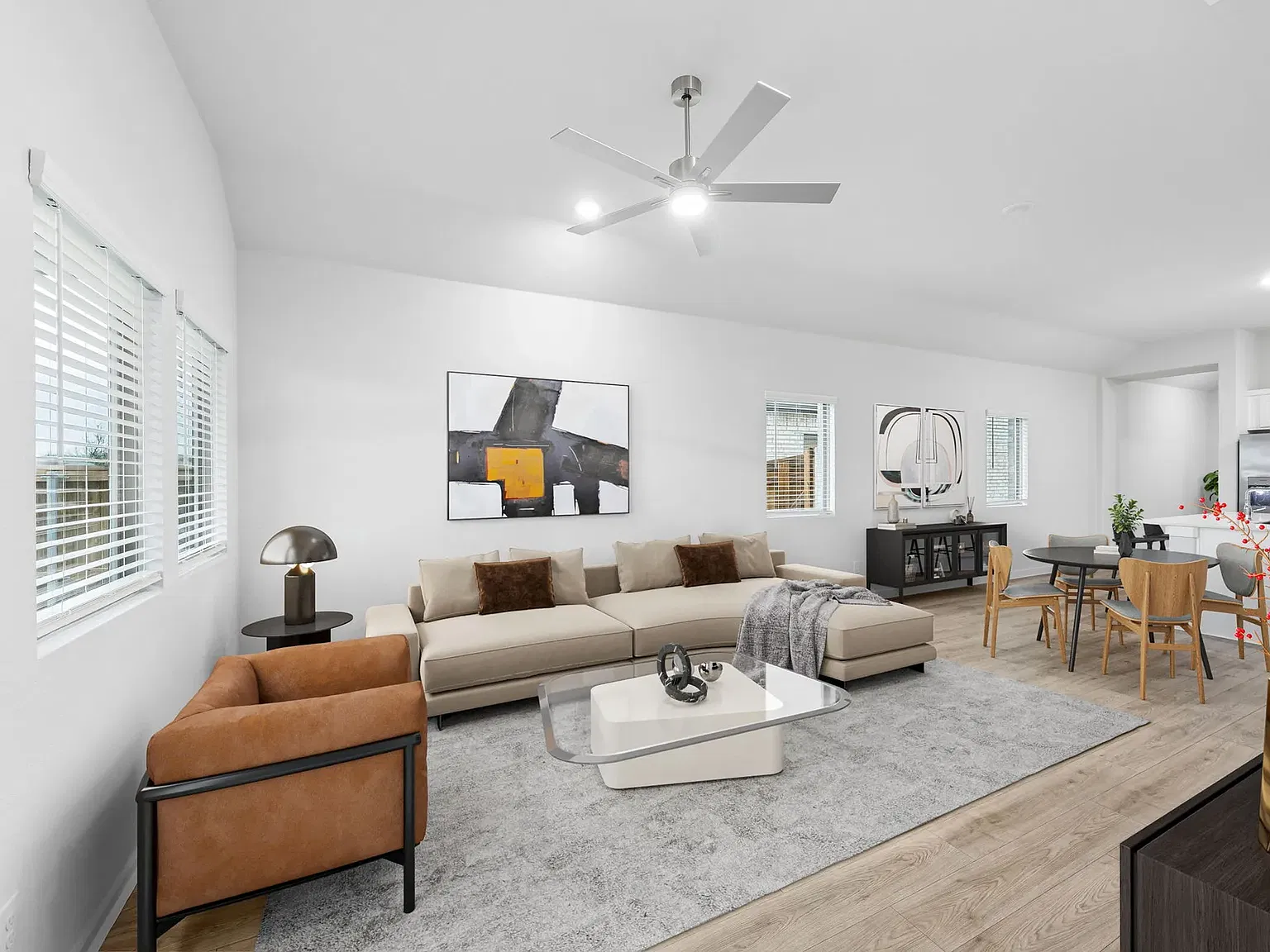3 bed, 1548 sqft, $2,400 — Photo 3