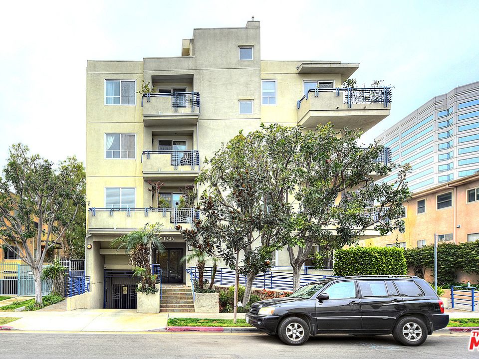 1st image of 1245 Wellesley Ave APT 102