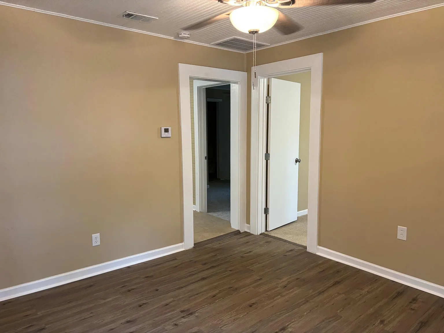2 bed, 776 sqft, $1,100 — Photo 2