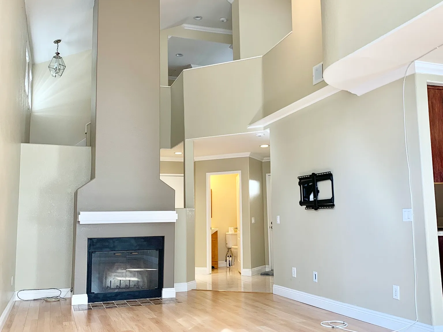 3 bed, 2.5 bath, 1603 sqft, $3,500 — Photo 2