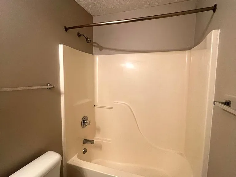 2857 Chillingworth Dr — Photo 15