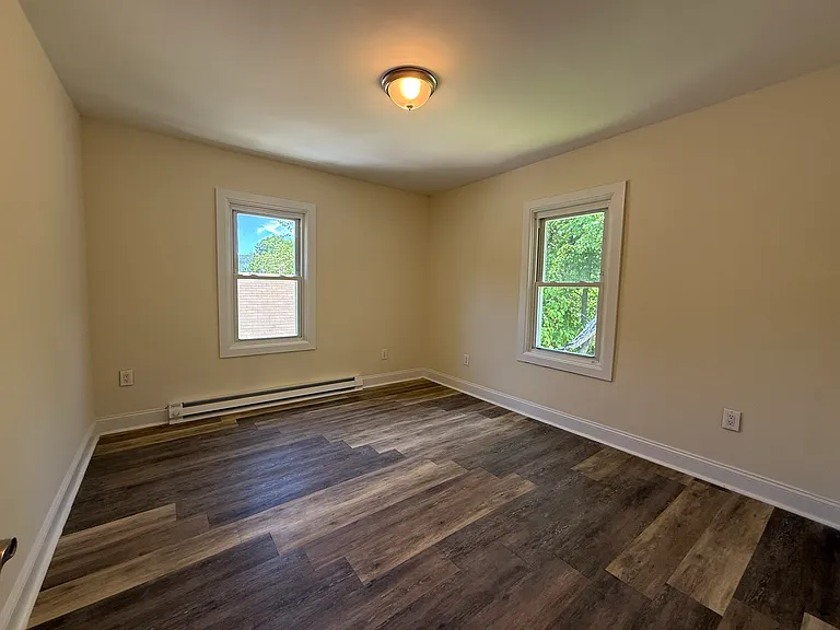 174 Center St — Photo 7