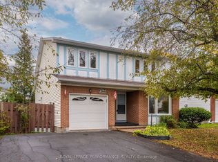 6198 Voyageur Dr, Ottawa, ON K1C2W3