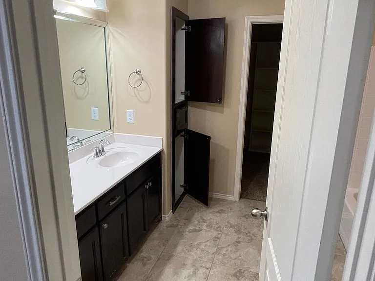 4405 Thunderbird Ave — Photo 68