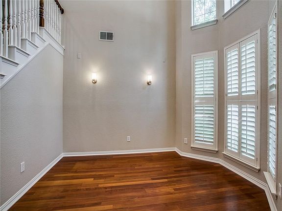 3rd image of 6125 Westerley Dr