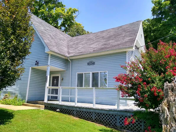 125 Central Hill Rd, Grantsburg, IL 62943