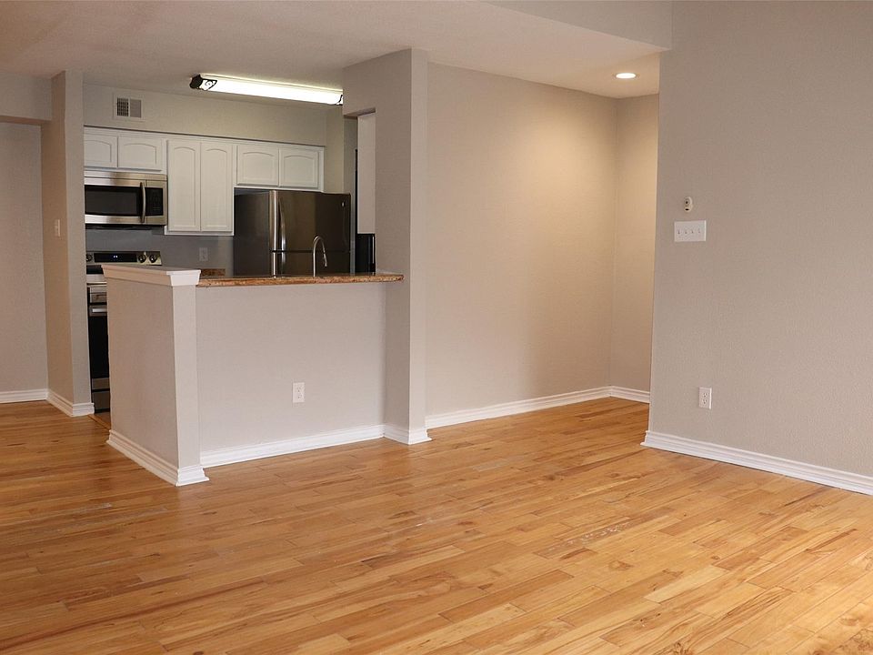 1st image of 1818 Augusta Dr APT 8