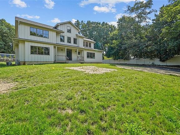 3rd image of 120 Scenic Dr W