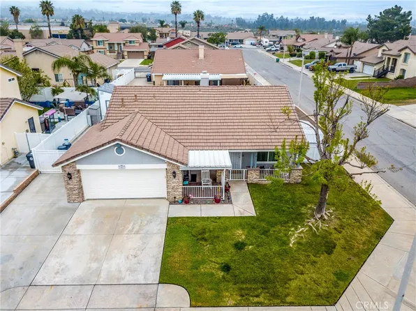 7483 Catalpa Ave, Highland, CA 92346