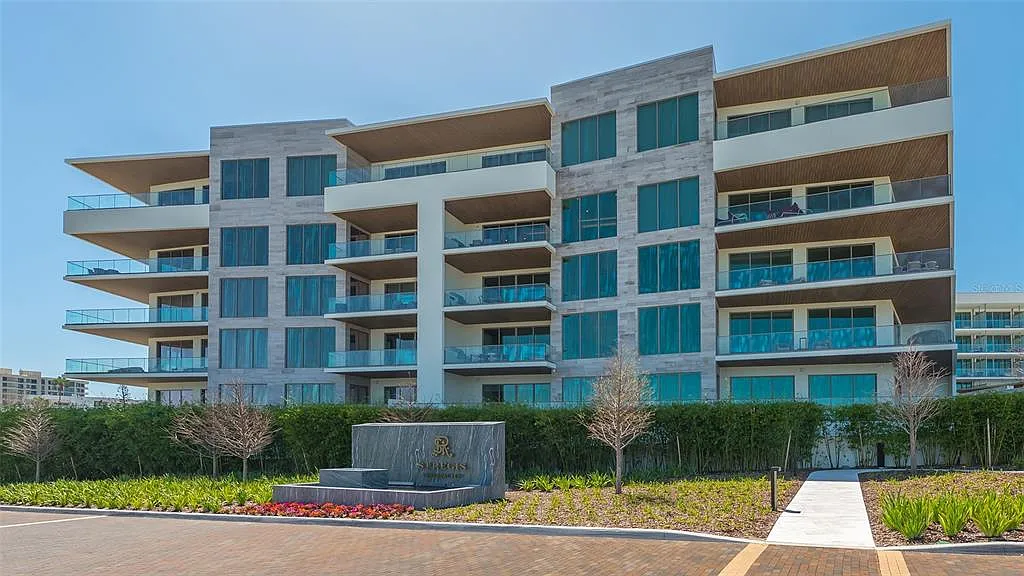 2 bed, 2.5 bath, 2143 sqft, $18,000 — Photo 1