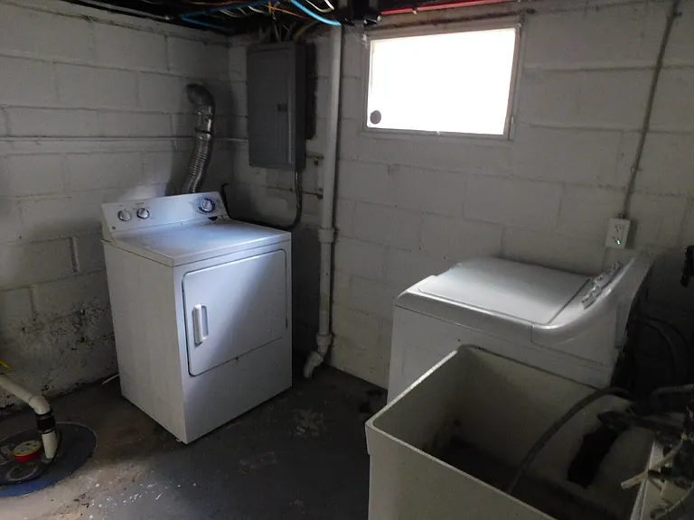 405 N Washington Ave — Photo 16